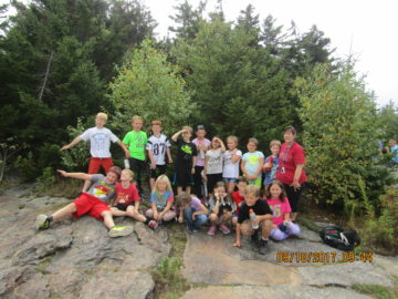 Featured image of article: 3rd grade Hiking and Hawk Watching at Pack Monadnock