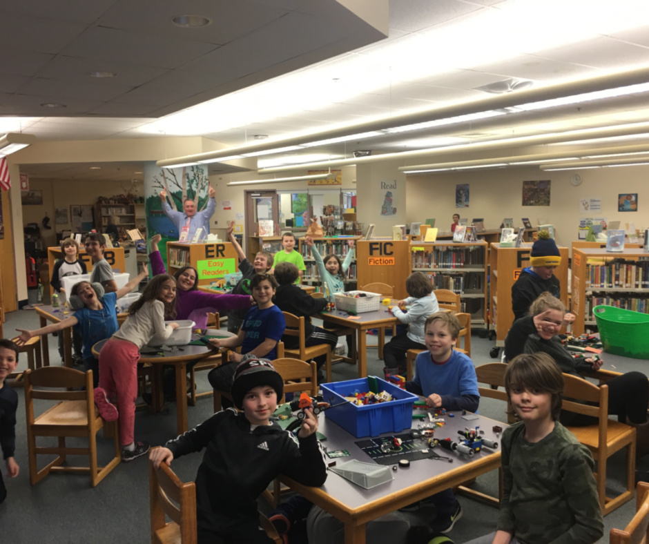 Featured image of article: Lego Club